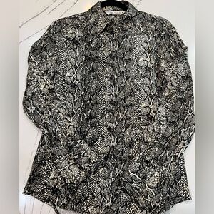 Satin leopard long sleeve shirt